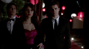 Résumé de l’épisode 19 saison 4   Pictures of You Damon Elena Stefan